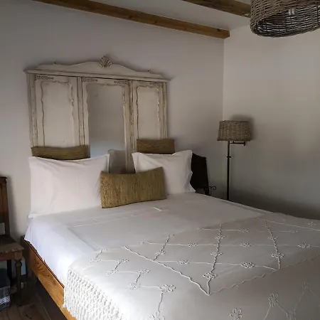 Guest house Snug Houseguests *