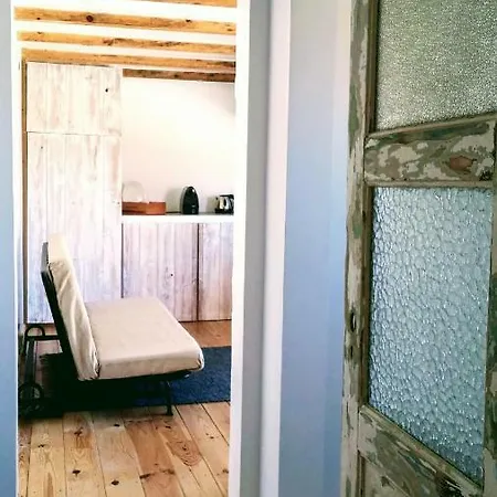 Snug Houseguests Guest house *