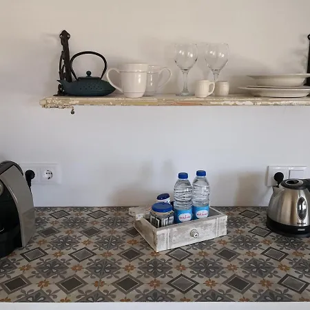 Snug Houseguests בית הארחה *