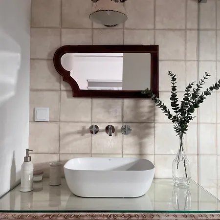 Snug Houseguests ליסבון