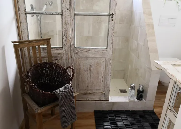 Snug Houseguests 4* 리스본