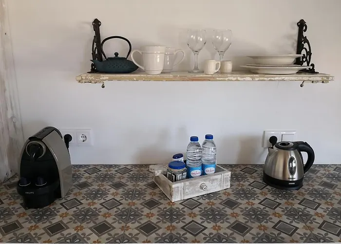Snug Houseguests Konukevi 4*