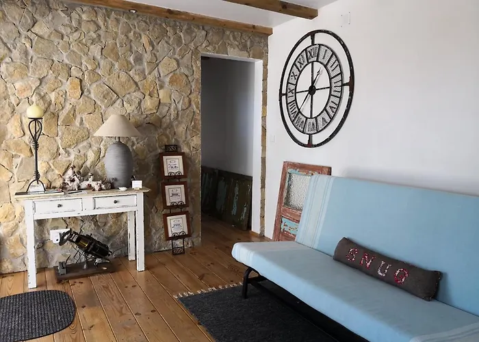 Snug Houseguests 리스본