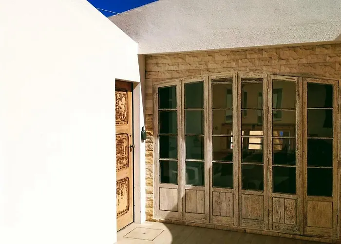 게스트하우스 Snug Houseguests