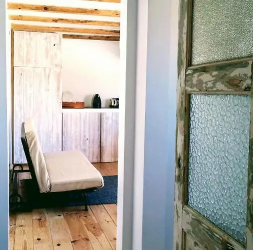 Snug Houseguests 게스트하우스 4*