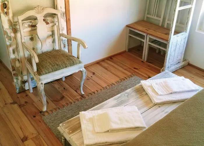 Snug Houseguests بيت ضيافة 4*